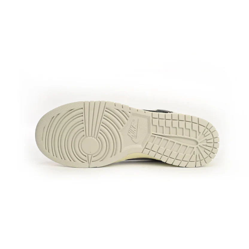 Dunk Low SB x Stussy 13