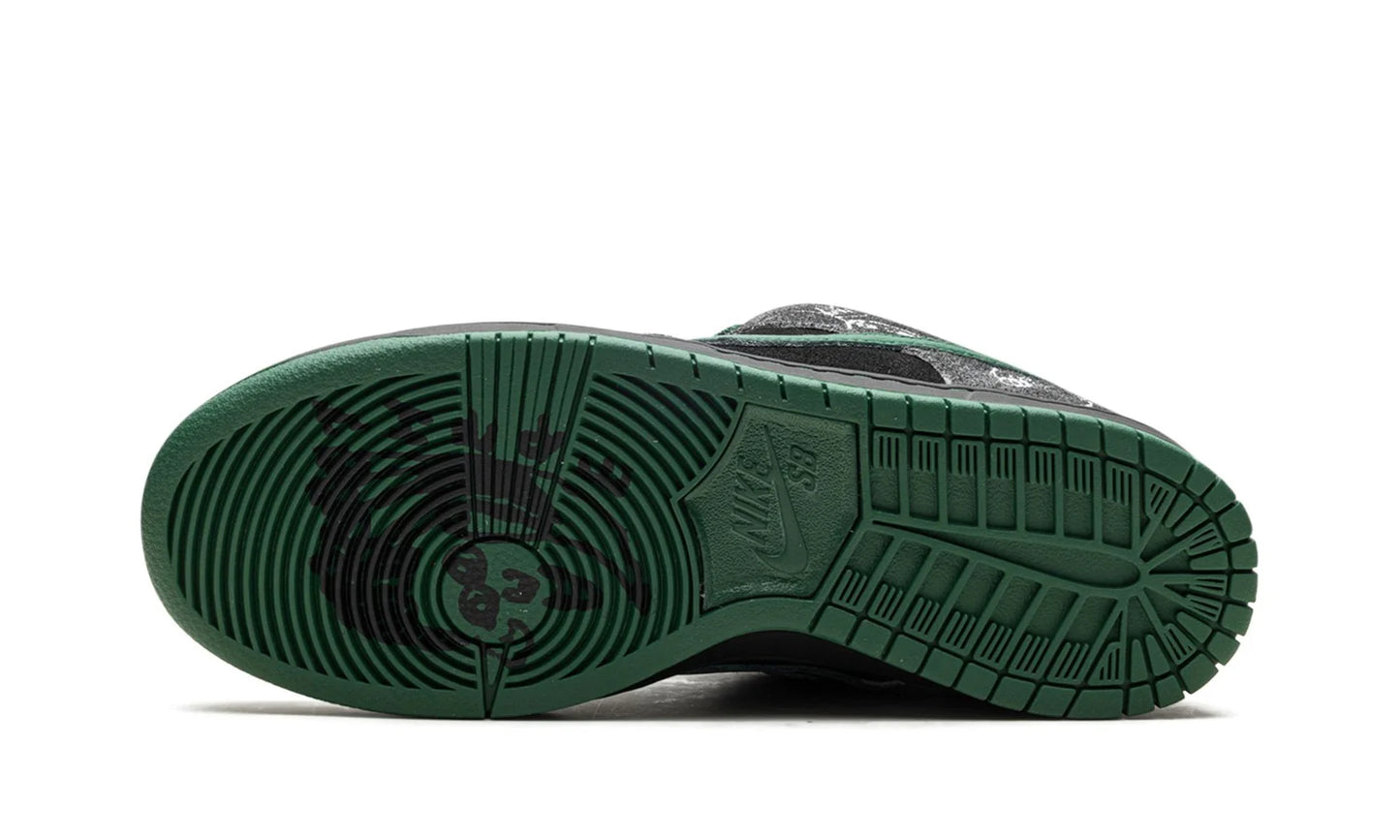 SB Dunk Low "There Skateboards"