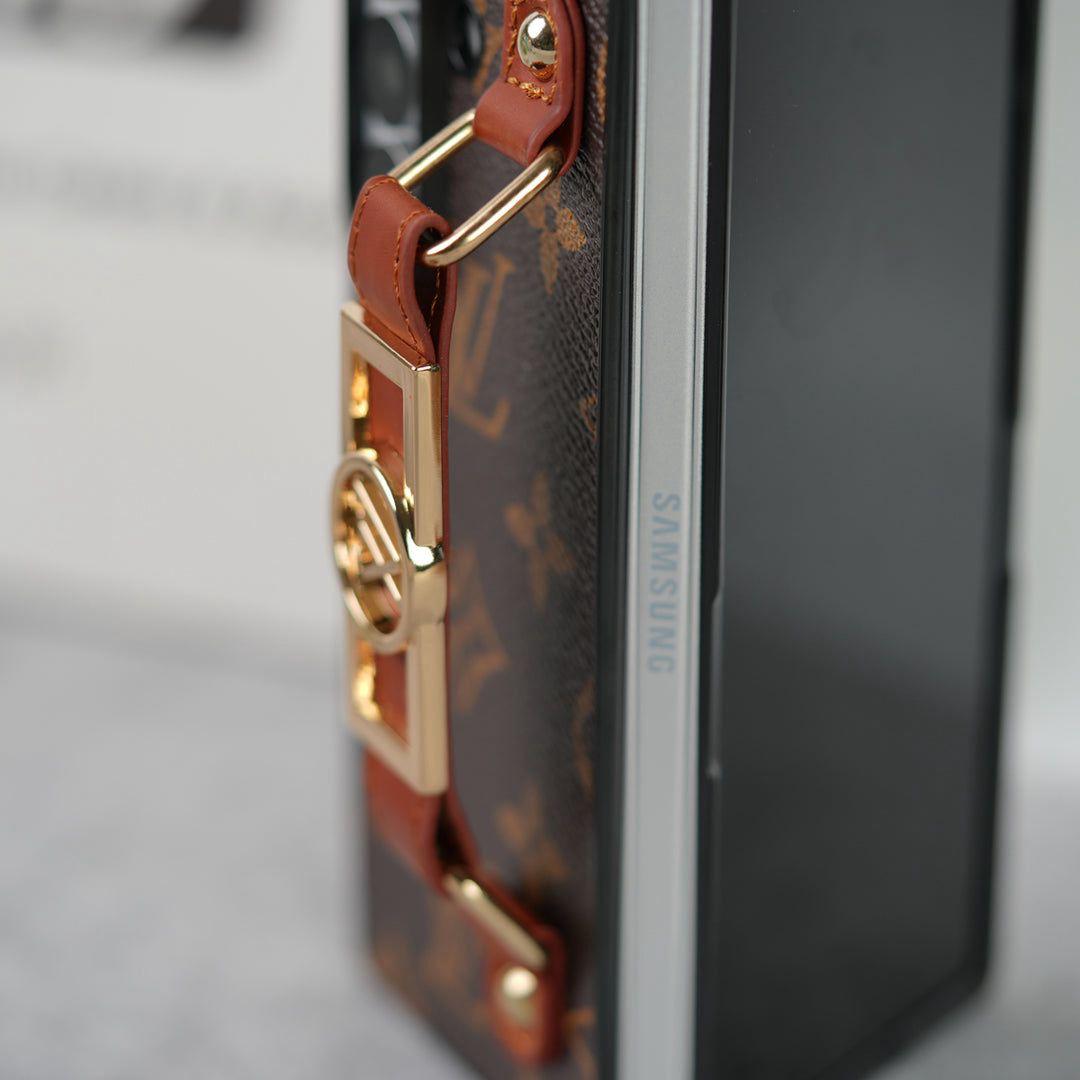 Elegant Leather Grip Case